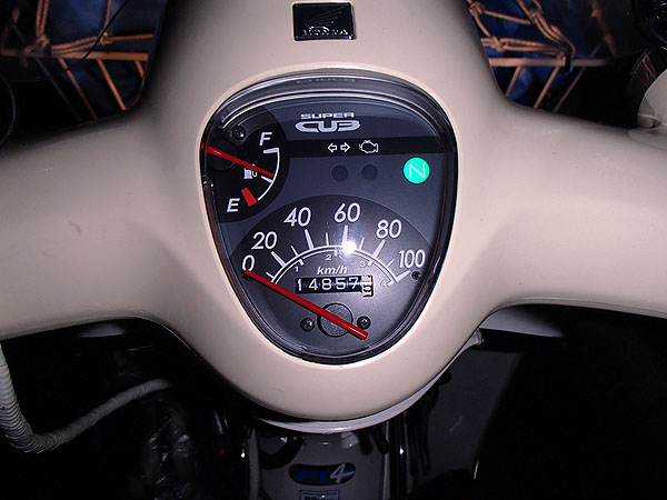 自宅出発時のオドメーターは１万４８５７ｋｍ